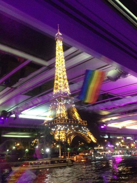 Gay Paris Eiffel